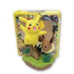 figura pikachu eevee